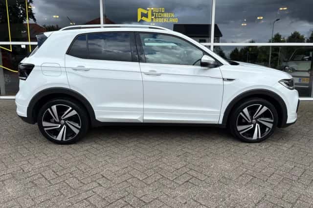 Volkswagen T-Cross (2019) thumbnail 3