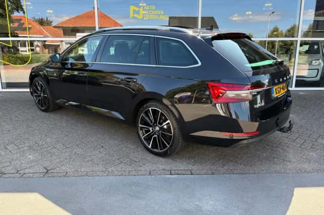 Škoda Superb (2023) thumbnail 5