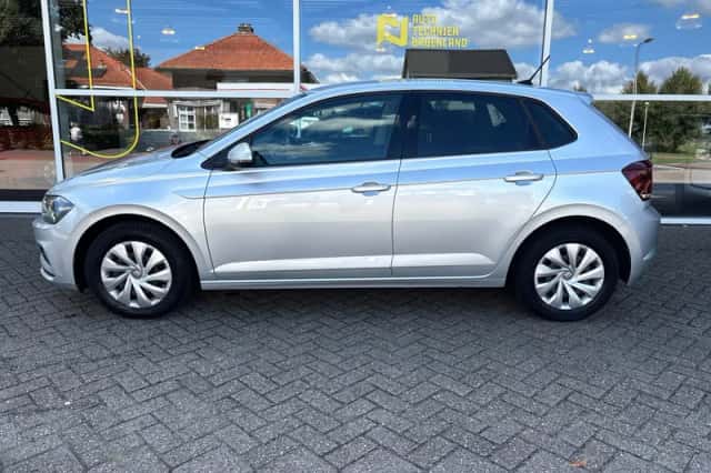 Volkswagen Polo (2018) thumbnail 2