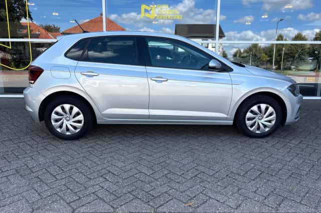 Volkswagen Polo (2018) thumbnail 3