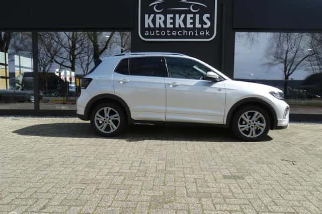 Volkswagen T-Cross (2024) thumbnail 4