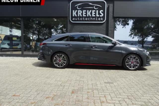Kia Proceed (2021) thumbnail 4