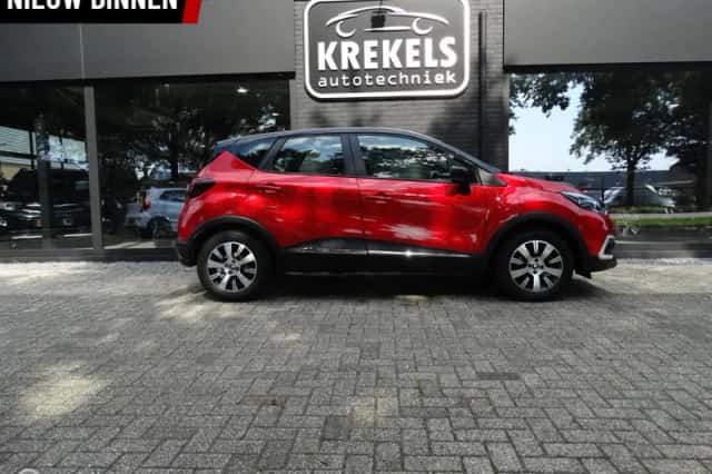 Renault Captur (2018) thumbnail 4