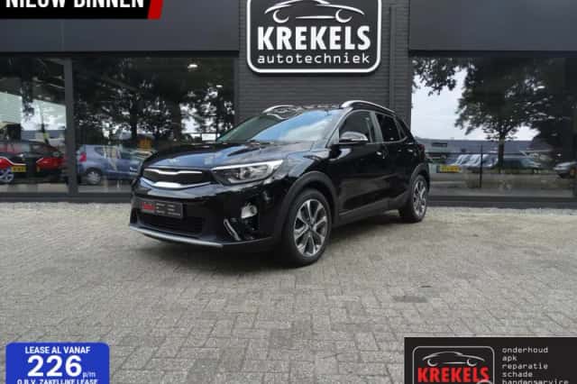 Kia Stonic (2020) thumbnail 1