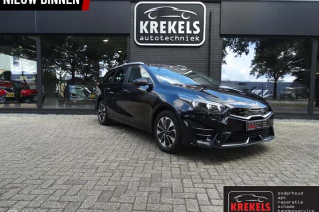 Kia Ceed Sportswagon (2022) thumbnail 3