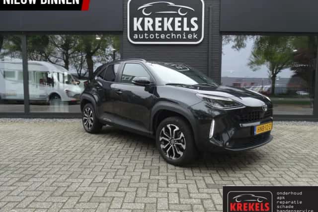 Toyota Yaris Cross (2024) thumbnail 3
