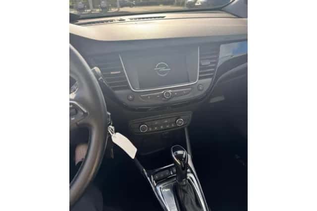 Opel Crossland X (2019) thumbnail 2
