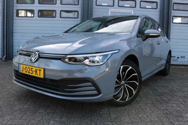 Volkswagen Golf (2020) thumbnail 2