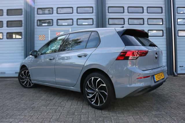 Volkswagen Golf (2020) thumbnail 3