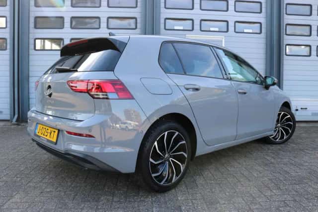 Volkswagen Golf (2020) thumbnail 5