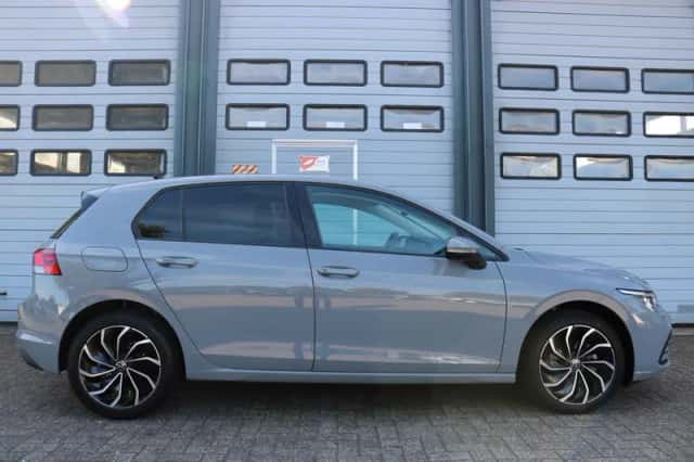 Volkswagen Golf (2020) thumbnail 6