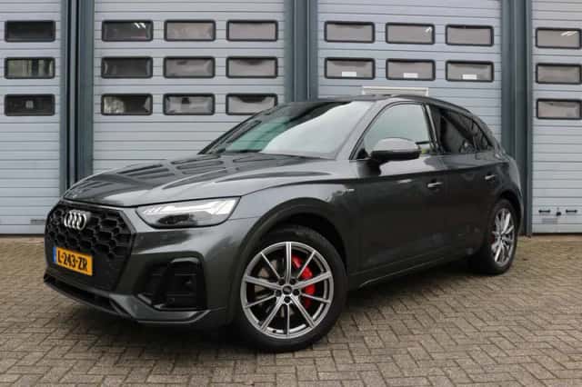 Audi Q5 (2021) thumbnail 2