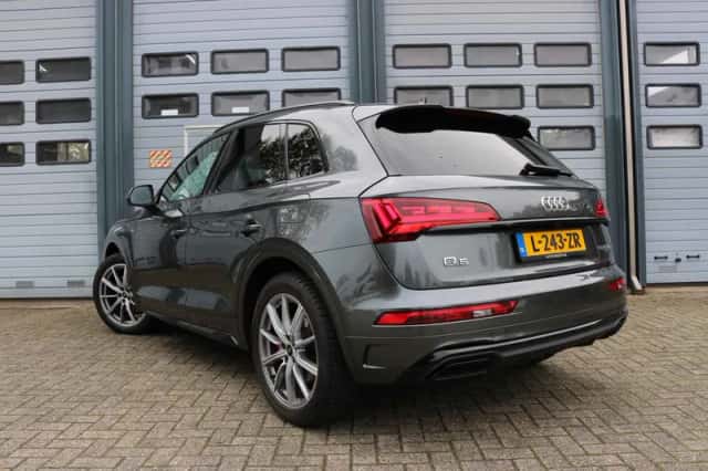 Audi Q5 (2021) thumbnail 4