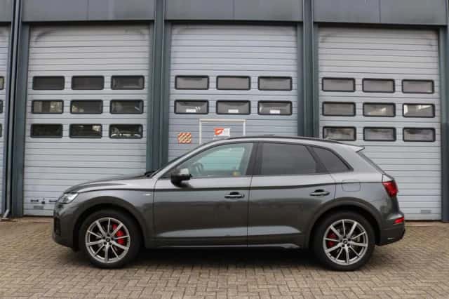 Audi Q5 (2021) thumbnail 5