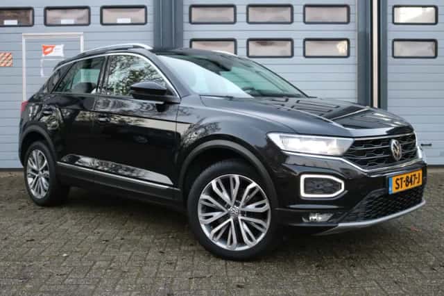 Volkswagen T-Roc (2018) thumbnail 1