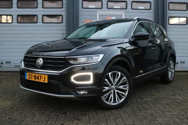 Volkswagen T-Roc (2018) thumbnail 2