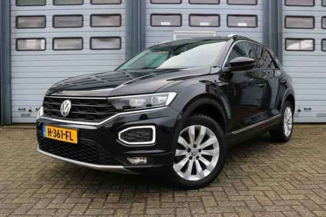 Volkswagen T-Roc (2020) thumbnail 2