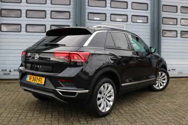 Volkswagen T-Roc (2020) thumbnail 3
