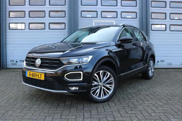 Volkswagen T-Roc (2019) thumbnail 2