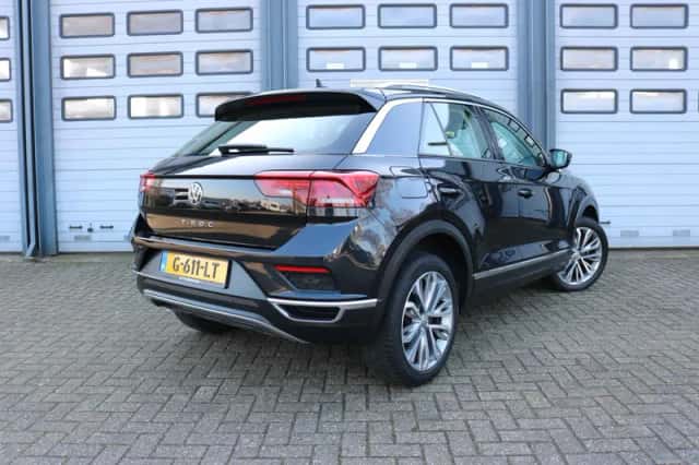 Volkswagen T-Roc (2019) thumbnail 5