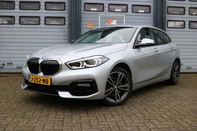 BMW 1-Serie (2020) thumbnail 2