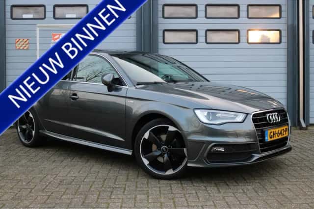 Audi A3 (2015) thumbnail 1