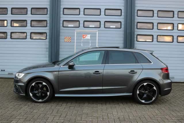 Audi A3 (2015) thumbnail 4