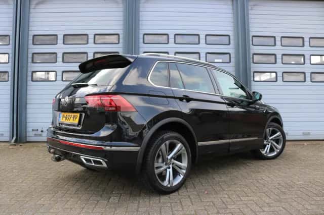 Volkswagen Tiguan (2022) thumbnail 3
