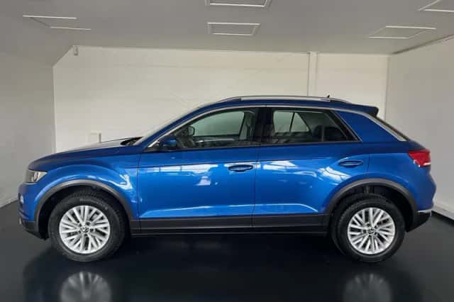 Volkswagen T-Roc (2021) thumbnail 4