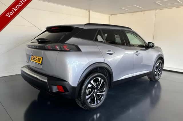 Peugeot e-2008 (2021) thumbnail 3