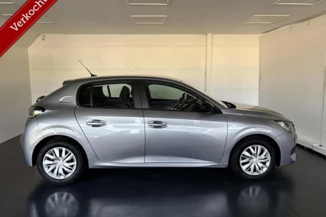 Peugeot 208 (2022) thumbnail 3