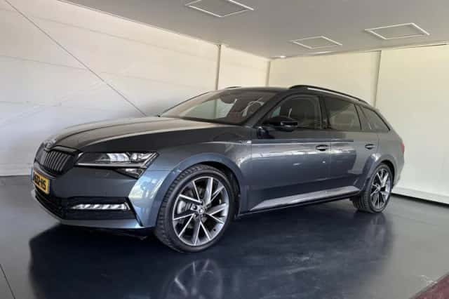 Škoda Superb (2020) thumbnail 2