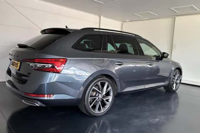 Škoda Superb (2020) thumbnail 5