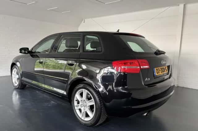 Audi A3 (2013) thumbnail 4