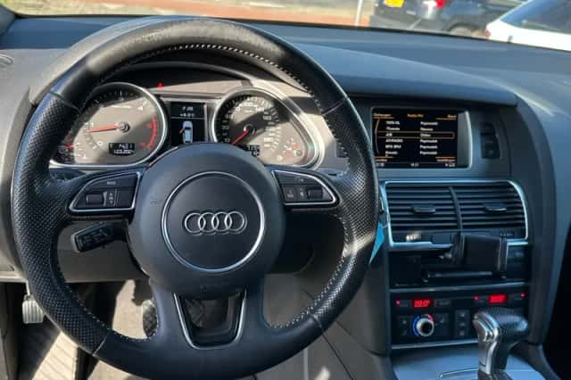 Audi Q7 (2015) thumbnail 11