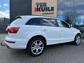 Audi Q7 (2015) thumbnail 5