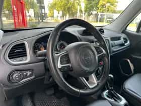 Jeep Renegade (2016) thumbnail 12