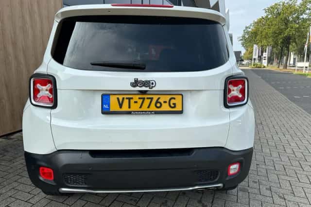Jeep Renegade (2016) thumbnail 5