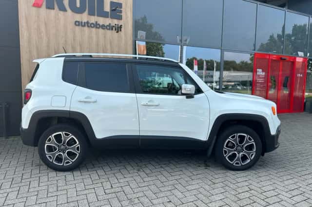 Jeep Renegade (2016) thumbnail 7