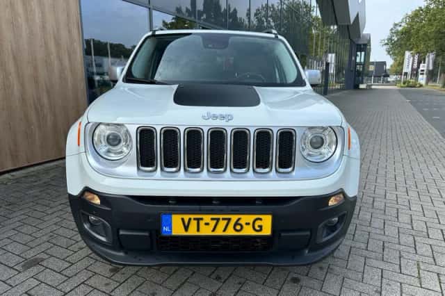 Jeep Renegade (2016) thumbnail 10