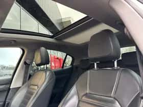 Alfa Romeo Stelvio (2017) thumbnail 20