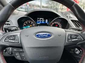 Ford Kuga (2018) thumbnail 12