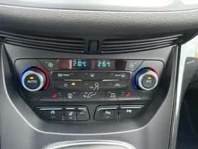 Ford Kuga (2018) thumbnail 16
