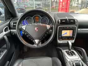 Porsche Cayenne (2008) thumbnail 12