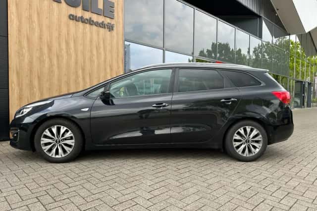 Kia Ceed (2018) thumbnail 2