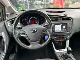Kia Ceed (2018) thumbnail 12