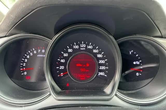 Kia Ceed (2018) thumbnail 14