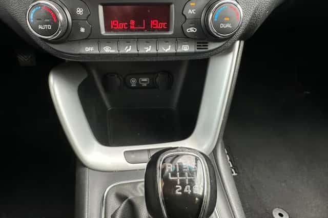 Kia Ceed (2018) thumbnail 17