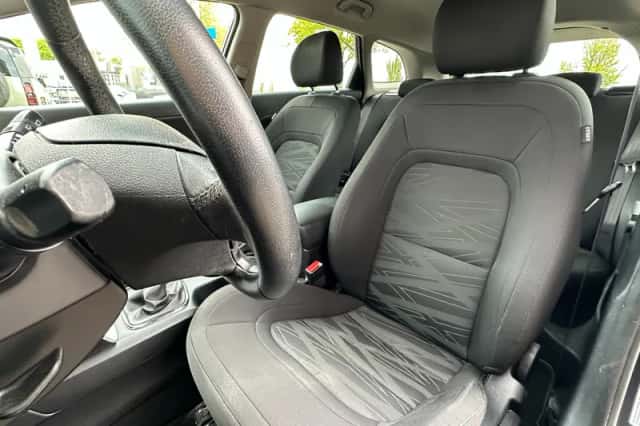 Kia Ceed (2018) thumbnail 18