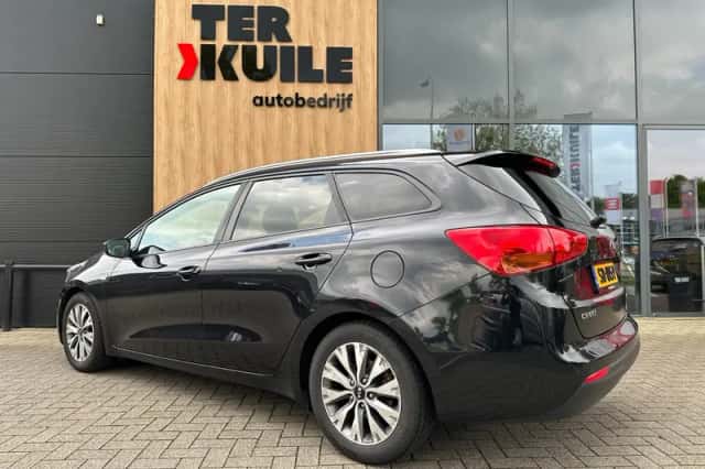 Kia Ceed (2018) thumbnail 3